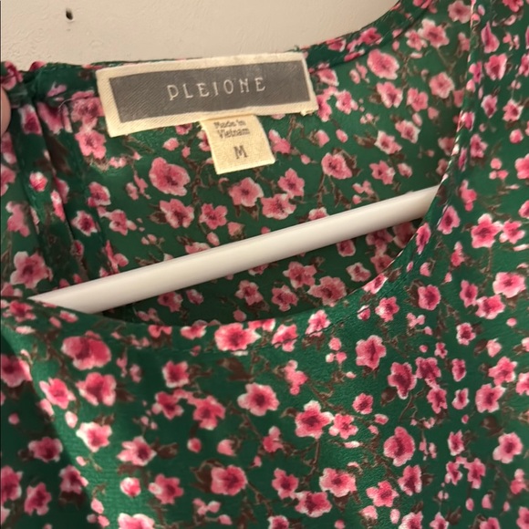 Pleione Green and Pink Floral Green Blouse - Picture 2 of 5